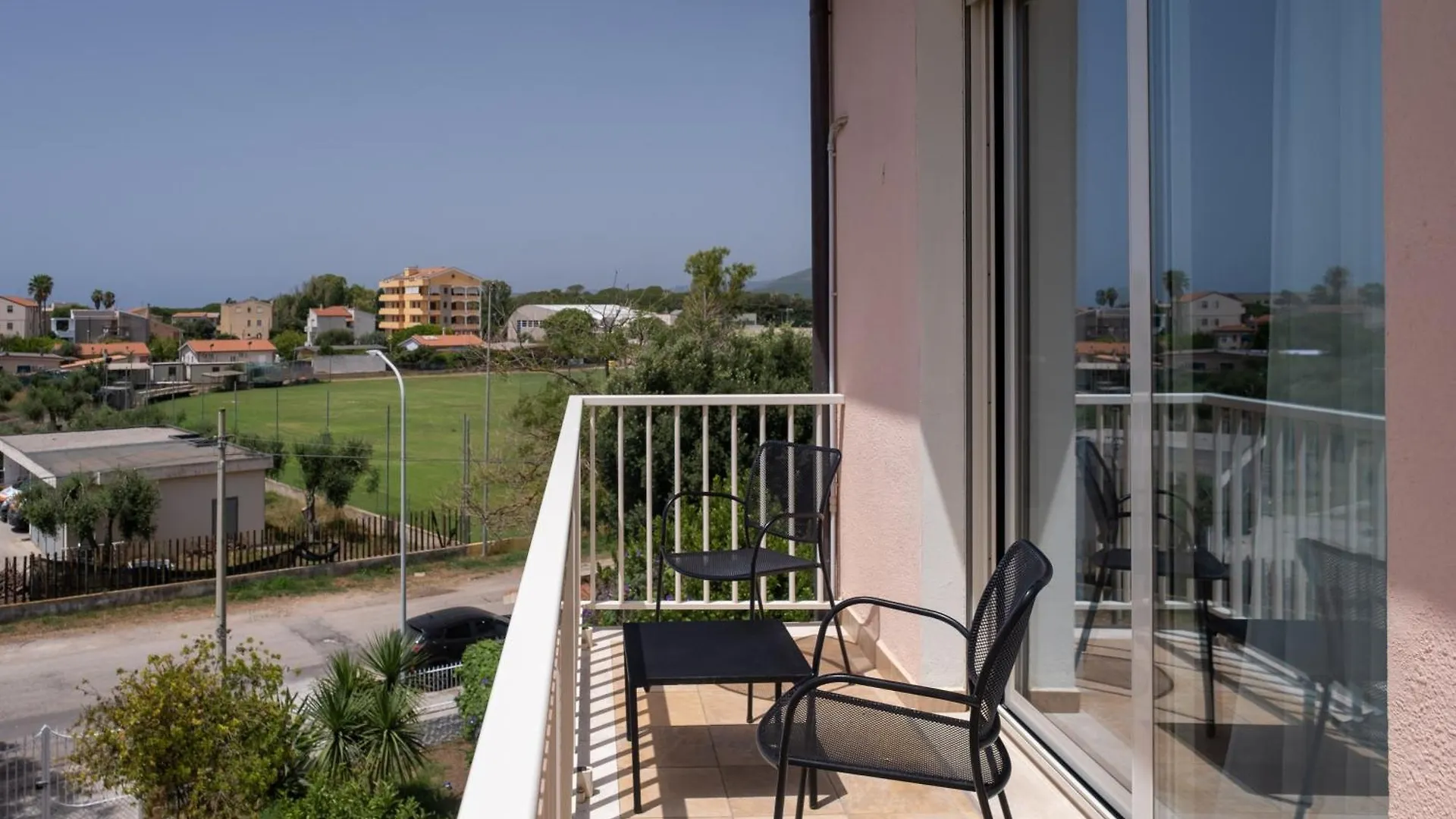 بيت ضيافة Nautika Suites ألغيرو