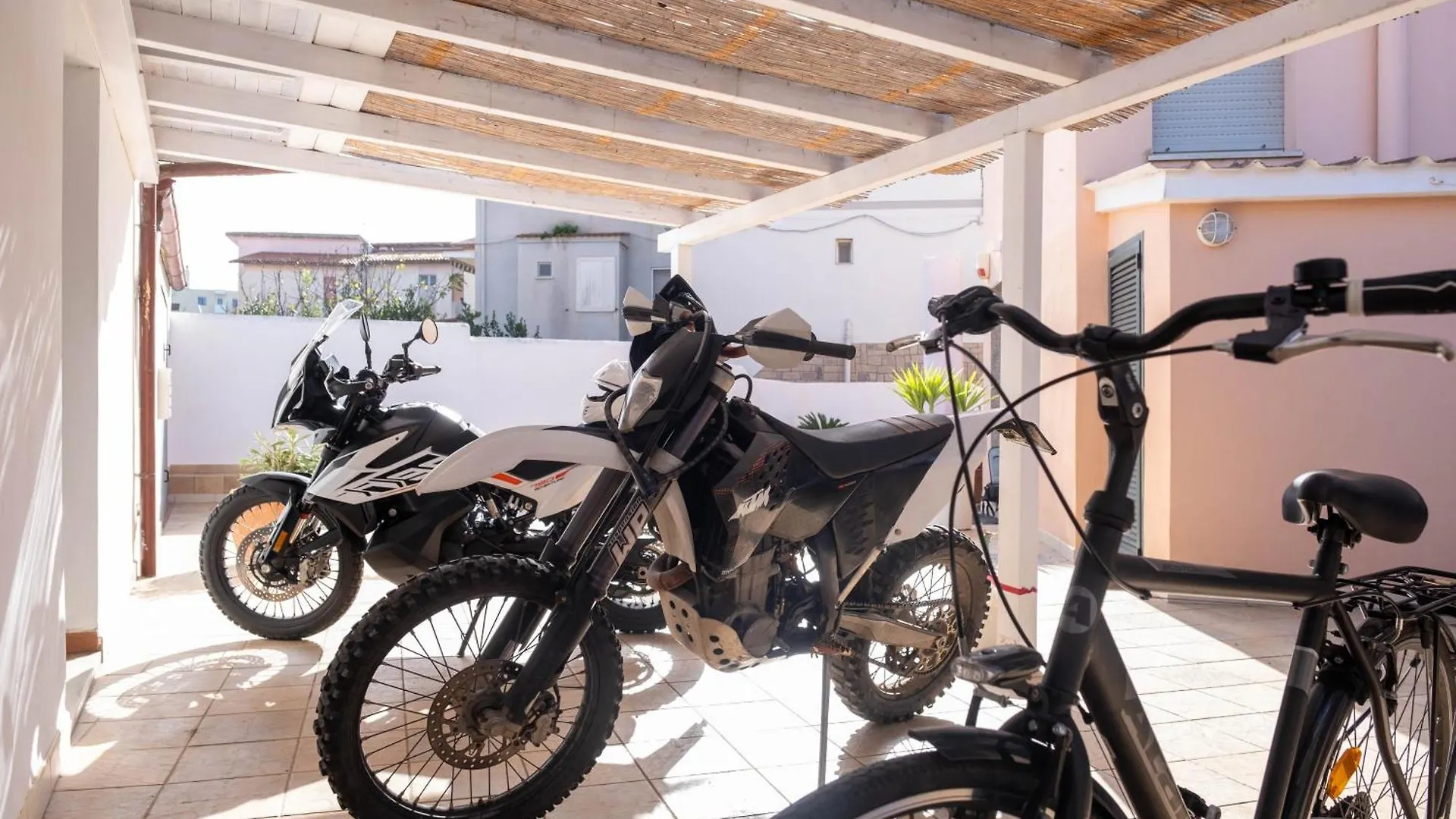 بيت ضيافة Nautika Suites ألغيرو إيطاليا